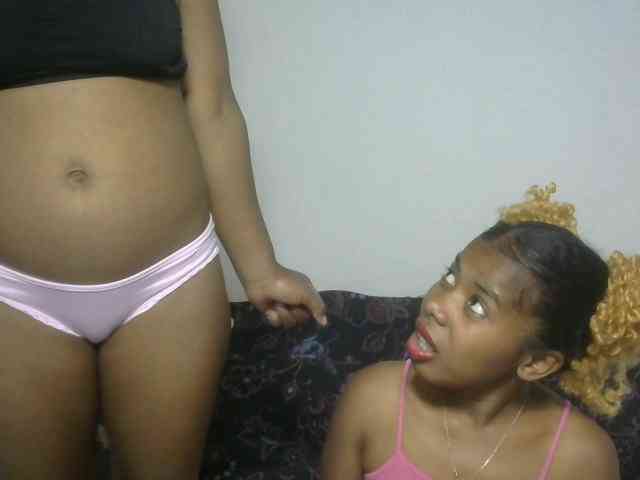 Twinsexgirl webcam
