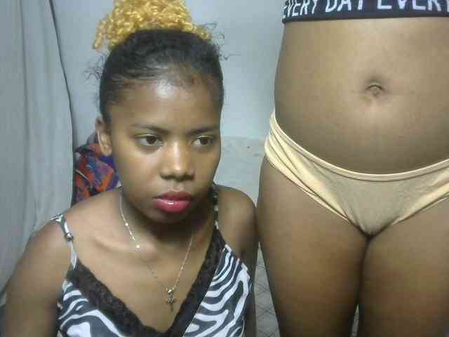 Twinsexgirl webcam