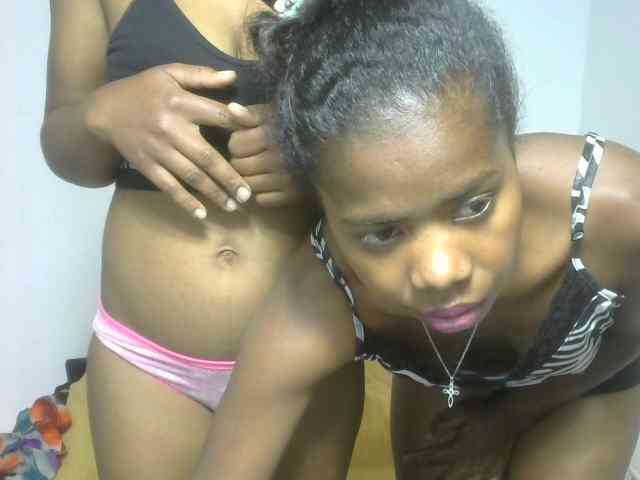 Twinsexgirl webcam