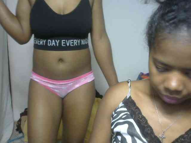 Twinsexgirl webcam