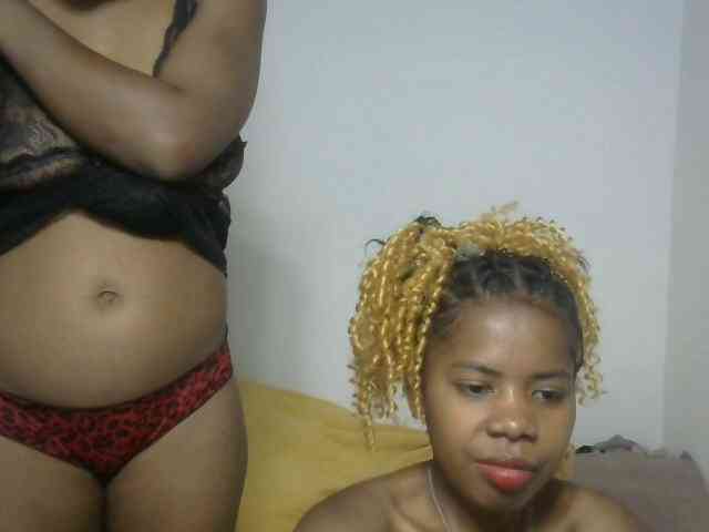 Twinsexgirl webcam
