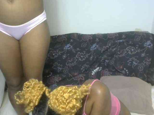 Twinsexgirl webcam