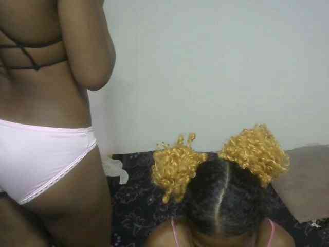 Twinsexgirl webcam