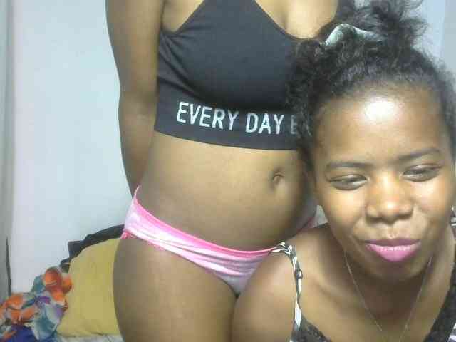 Twinsexgirl webcam