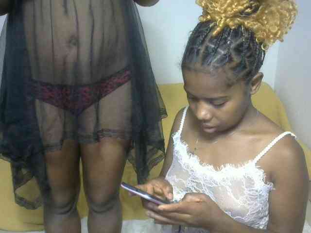Twinsexgirl webcam