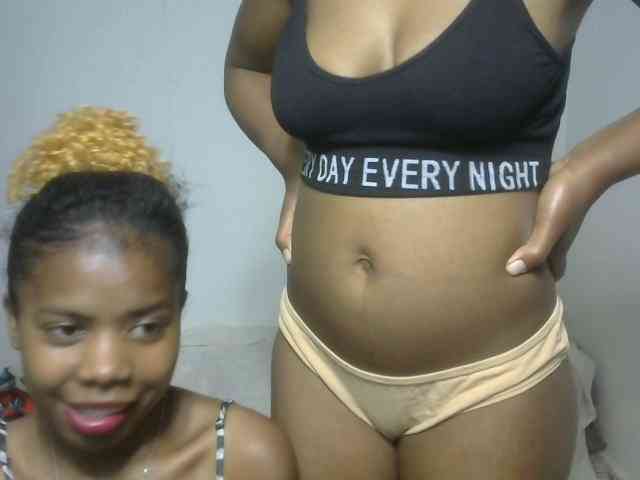 Twinsexgirl webcam