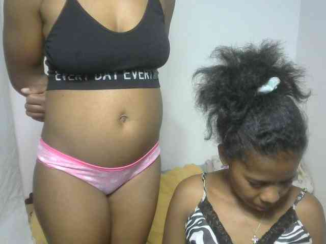Twinsexgirl webcam