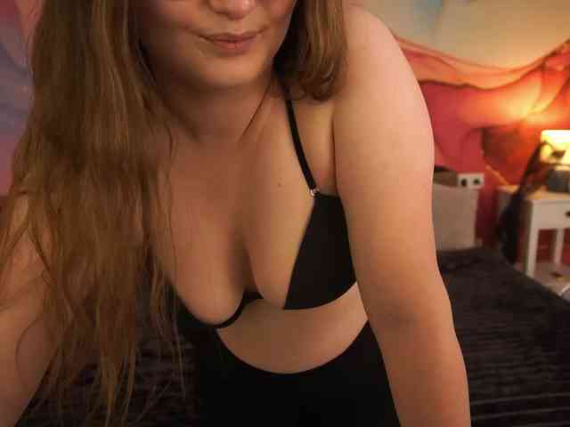 MagikPeachh webcam