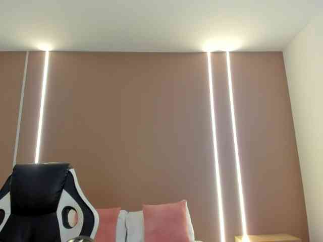 sophia-martinezz webcam