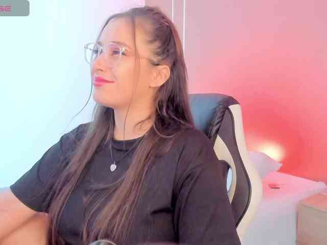 sophia-martinezz webcam