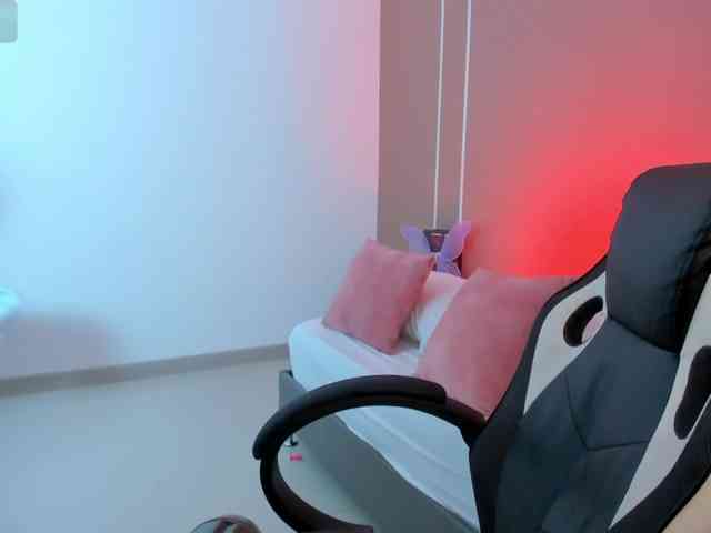 sophia-martinezz webcam