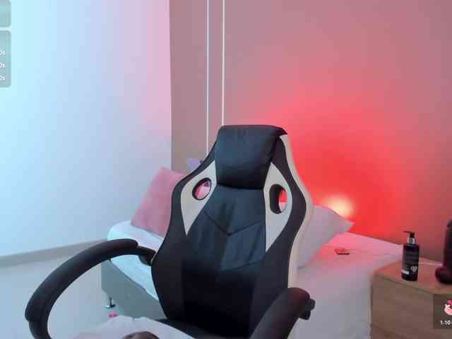 sophia-martinezz webcam