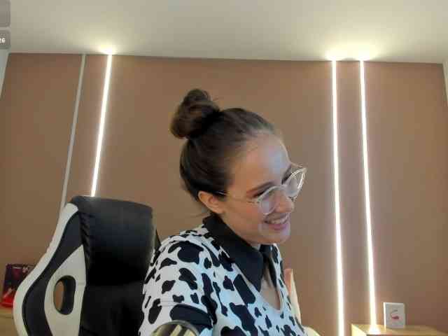 sophia-martinezz webcam