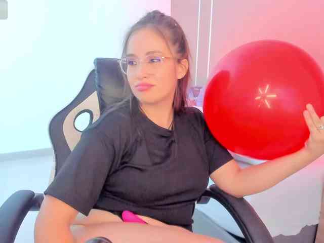 sophia-martinezz webcam