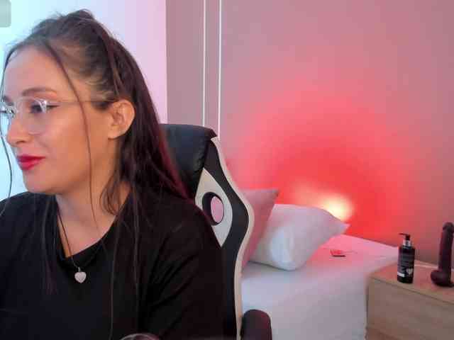 sophia-martinezz webcam