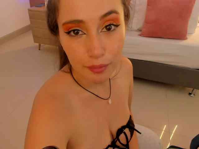 sophia-martinezz webcam