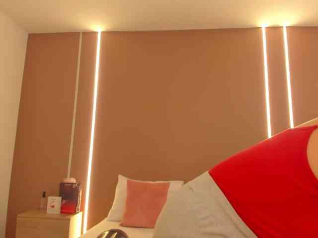 sophia-martinezz webcam