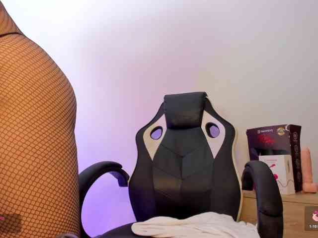sophia-martinezz webcam