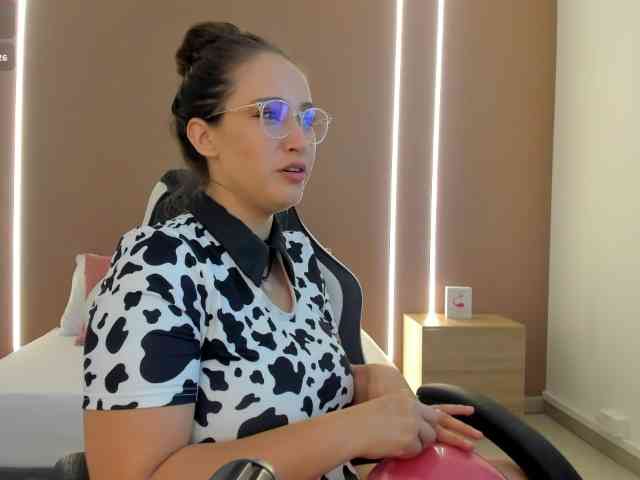 sophia-martinezz webcam