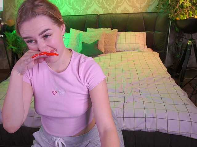 DivineJass webcam