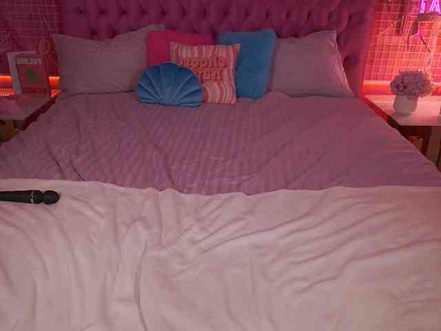 DivineJass webcam