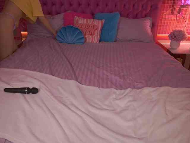 DivineJass webcam