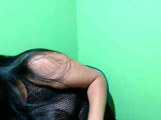 Hot4mommy webcam