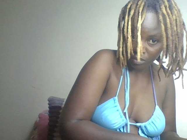 freakcurvy8