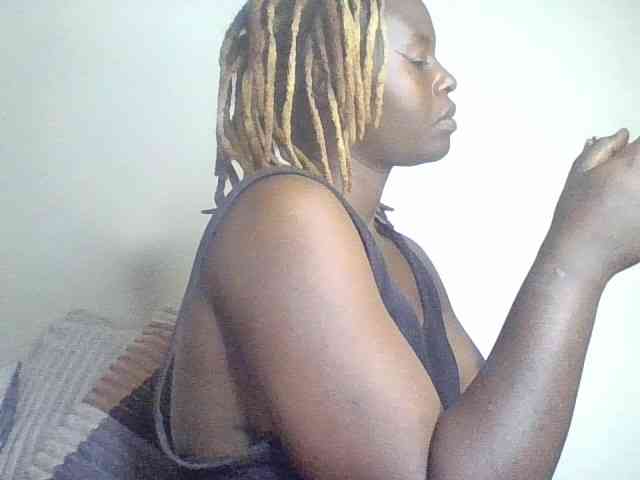 freakcurvy8 webcam