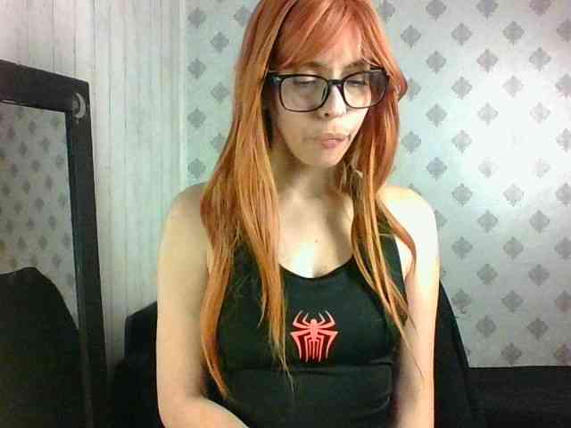MaryannG webcam