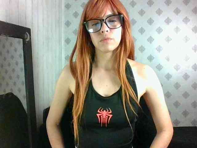 MaryannG webcam