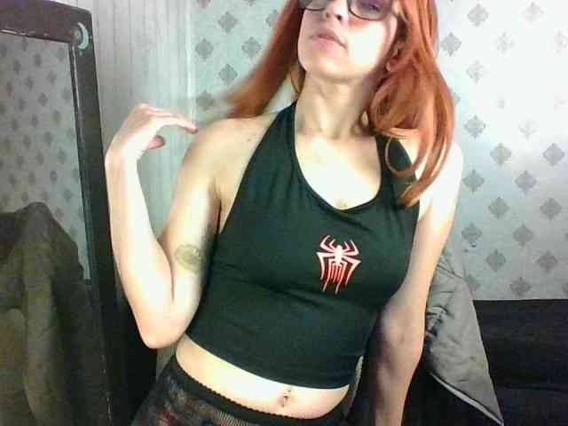 MaryannG webcam