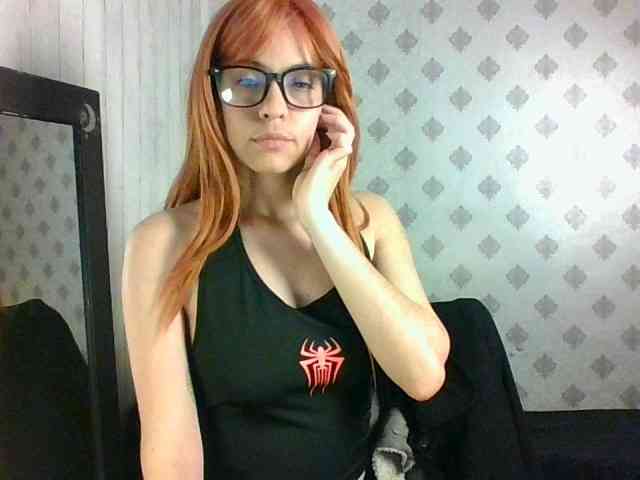 MaryannG webcam