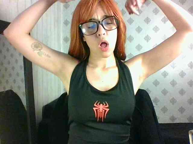 MaryannG webcam