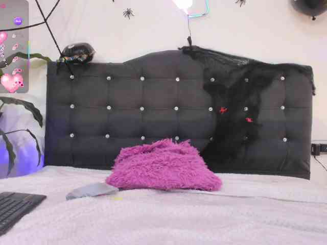 SAAYA-TAY webcam