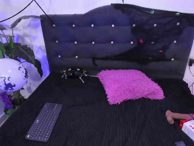 SAAYA-TAY webcam