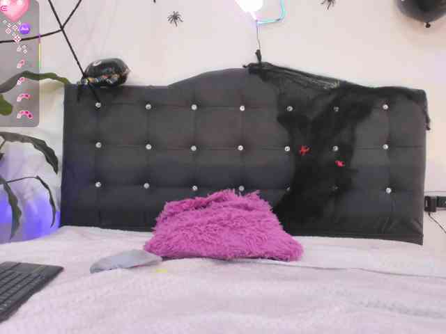 SAAYA-TAY webcam