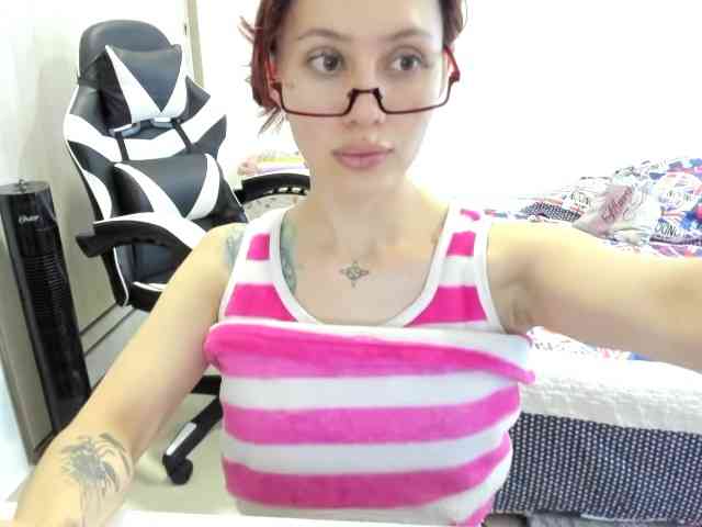 RevySadashiTrue webcam
