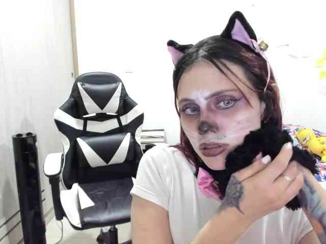 RevySadashiTrue webcam