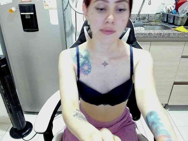 RevySadashiTrue webcam