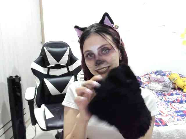 RevySadashiTrue webcam