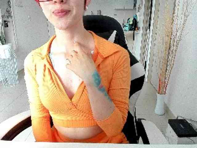 RevySadashiTrue webcam