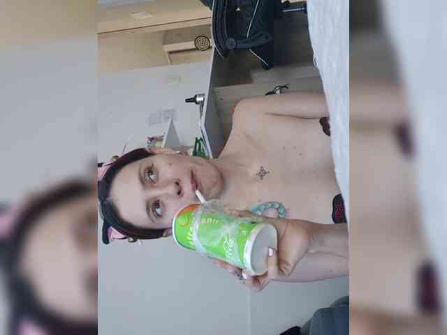 RevySadashiTrue webcam