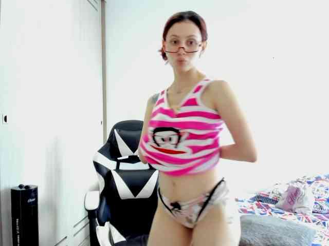 RevySadashiTrue webcam