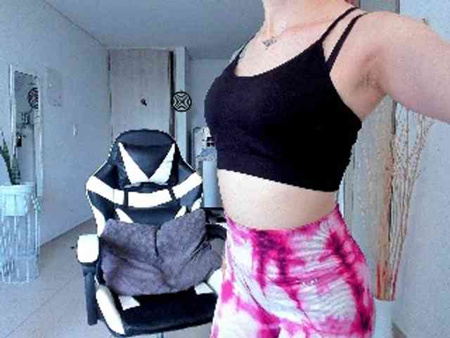 RevySadashiTrue webcam