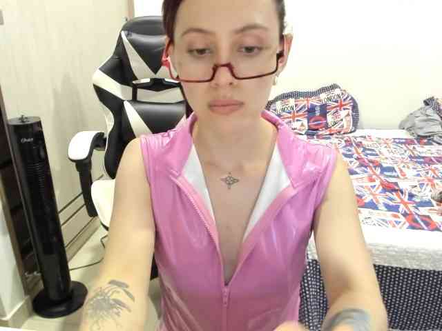 RevySadashiTrue webcam
