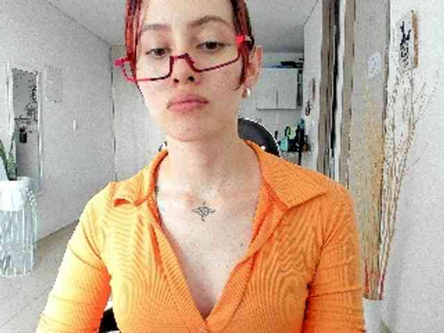 RevySadashiTrue webcam