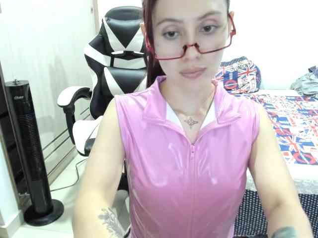 RevySadashiTrue webcam