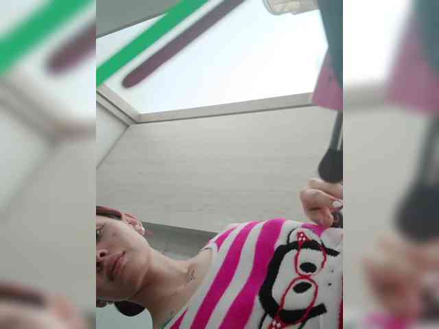 RevySadashiTrue webcam