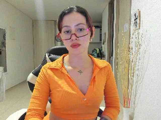 RevySadashiTrue webcam